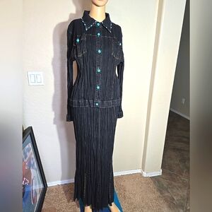 Black Denim Pleated Maxi Skirt Set with Turquoise Top Accents By